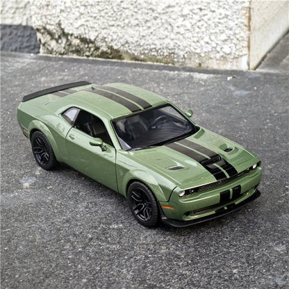 1:24 Dodge Challenger SRT Model Car